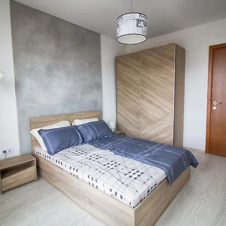 Apartment Paradise Center *